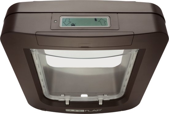 Bruine SureFlap microchip huisdierluik met digitaal display bovenaan.