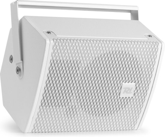 Witte luidspreker met grill aan de voorkant en een metalen handvat aan de bovenkant.