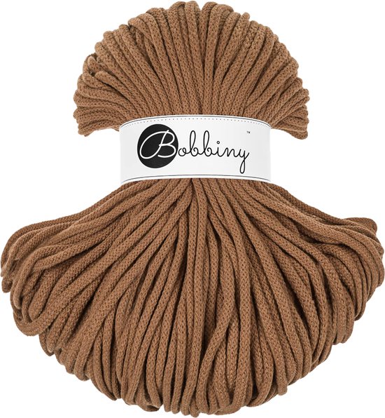 Fagot de fil de macramé Bobbiny Premium marron 5mm, avec étiquette logo "Bobbiny".