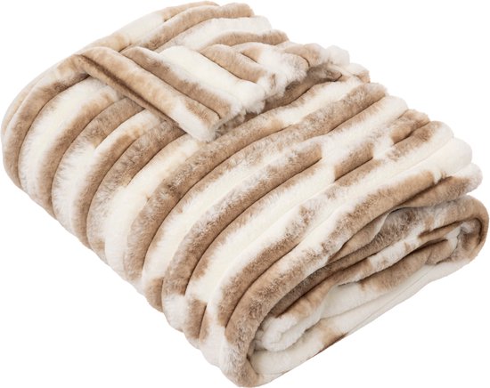 Zijdezachte plaid in beige en wit gestreept met een ribbelpatroon. De plaid is opgevouwen.
