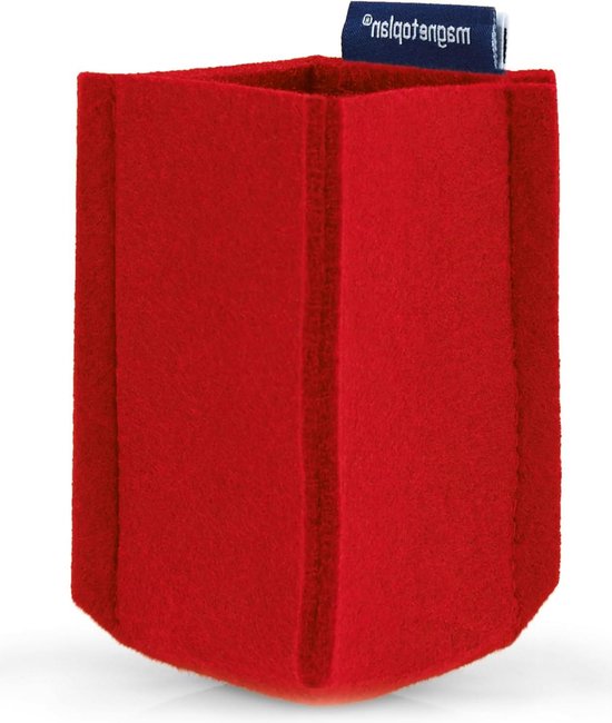 Foto: Ecoaware small magnetische vilten pennenhouder rood gemaakt van gerecyclede pet flessen afmetingen 6 x 10 x 6 cm