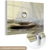 Glasschilderij - Veer - Water - Wit - Stilleven - Schilderij glas - 120x80 cm - Foto op glas