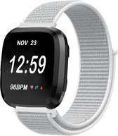 Nylon Smartwatch bandje - Geschikt voor Fitbit Versa / Versa 2 nylon bandje - zeeschelp - Strap-it Horlogeband / Polsband / Armband