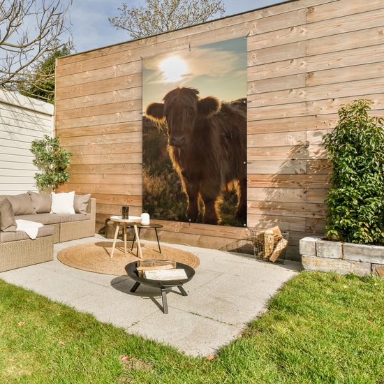 Highlander écossais dans l'herbe au coucher du soleil affiche de jardin toile lâche 120x180 cm - Toile de jardin / Toile d'extérieur / Peintures d'extérieur (décoration de jardin) XXL / Groot format!