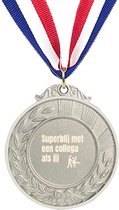 Akyol - superblij met een collega als jij medaille zilverkleuring - Collega - beste collega - cadeau collega - school - bedankje - afscheidscadeau - bedank cadeau