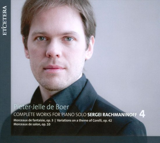 Portret van Pieter-Jelle de Boer met ETETERA logo en Rachmaninoff 4.