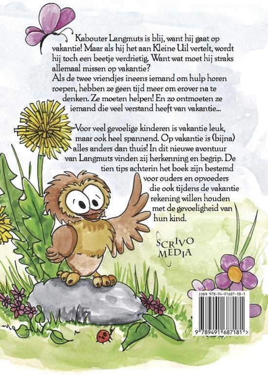 Een uil zit op een steen met op de achtergrond tekst en bloemen, een vlinder vliegt weg.