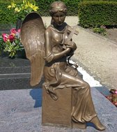 Bronzen Beelden:   Engel met kruis