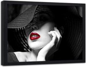Foto in frame , Vrouw met Hoed 2 , 120x80cm , zwart wit rood , Premium print
