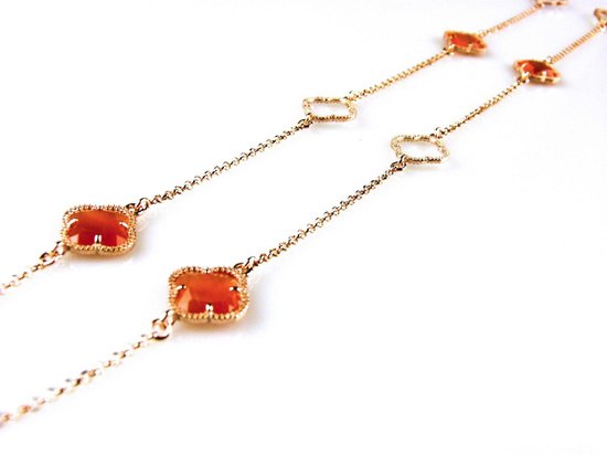 modèle Fiori collier ouvert trèfles en argent plaqué or rose trèfles orange