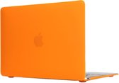 Macbook 12 inch case van By Qubix - Oranje - Macbook hoes Alleen geschikt voor Macbook 12 inch (model nummer: A1534, zie onderzijde laptop) - Eenvoudig te bevestigen macbook cover!