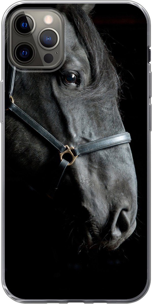 Telefoonhoesje Geschikt voor iPhone 13 Pro Max hoesje - Paard - Zwart - Halster - Siliconen Telefoonhoesje Telefoonhoesje