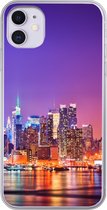 Geschikt voor iPhone 11 hoesje - New York - Skyline - Paars - Siliconen Telefoonhoesje