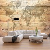 Zelfklevend fotobehang - Wereldkaart op planken (hout look) premium print