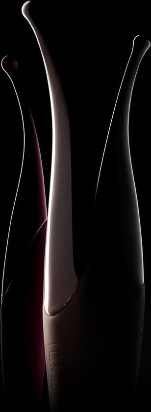 Drie silhouetten van gebogen zwarte vibrators tegen een zwarte achtergrond.