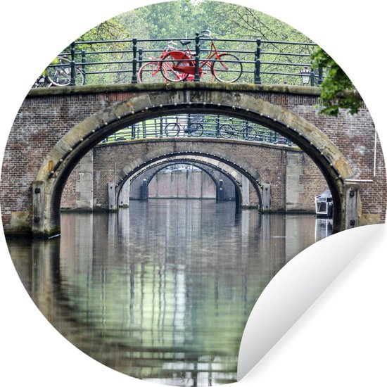 WallCircle - Muurstickers - Behangcirkel - Rode fietsen op de grachten van Amsterdam - ⌀ 140 cm - Muurcirkel - Zelfklevend - Ronde Behangsticker