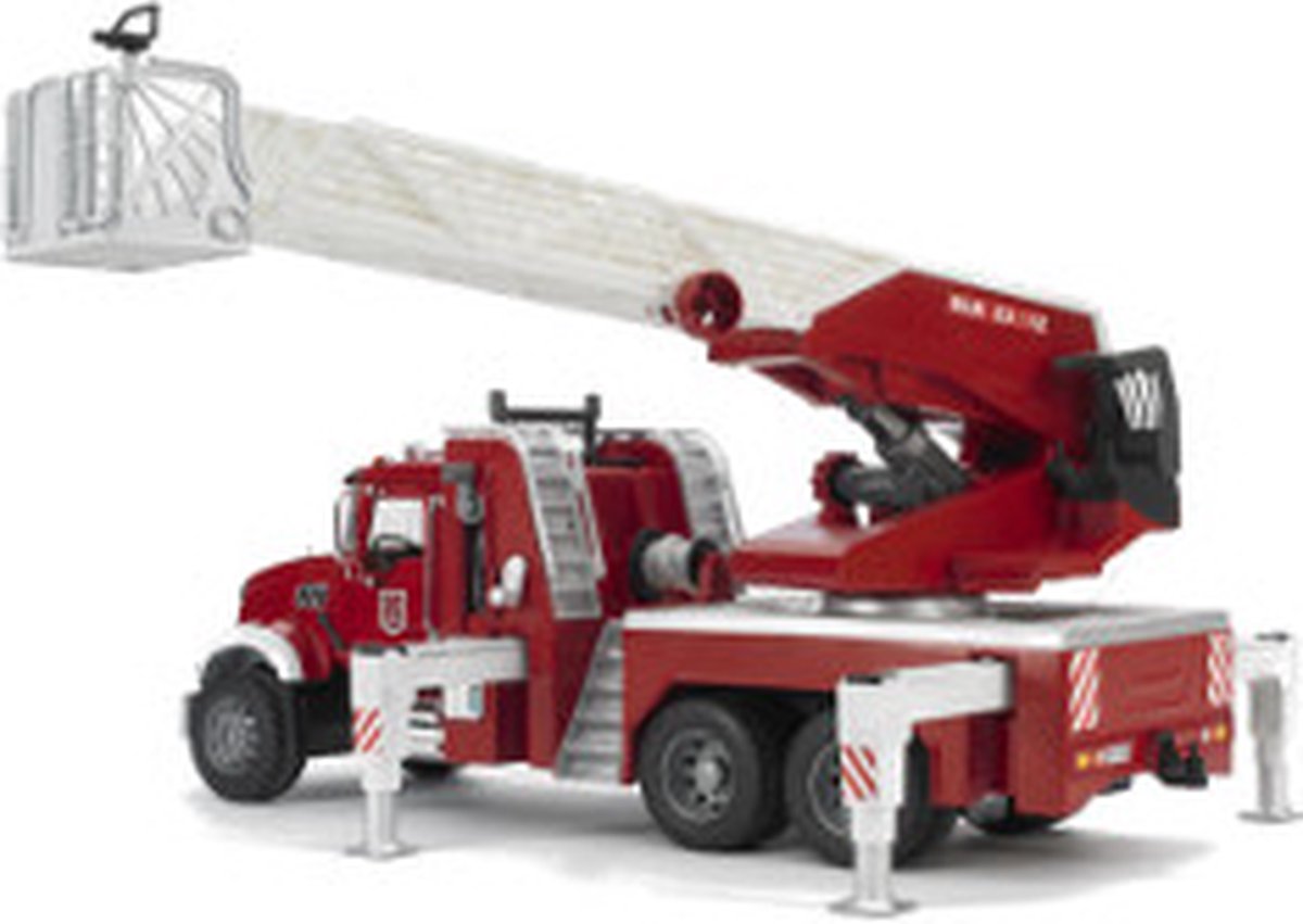 Bruder Mack Granite brandweerauto ladder en waterpomp — afbeelding 21