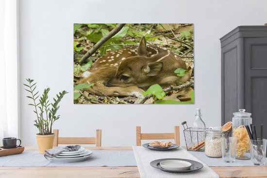 Canvas schilderij 140x90 cm - Wanddecoratie Hert - Struiken - Slapen - Muurdecoratie woonkamer - Slaapkamer decoratie - Kamer accessoires - Schilderijen op canvas