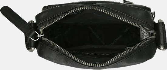 Zwarte leren schoudertas van The Chesterfield Brand, van bovenaf gezien, met open compartiment.