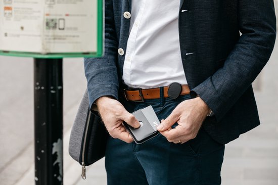 Porte-cartes d'identité Orbitkey Pro avec lanière