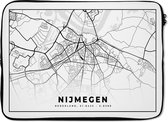 Laptophoes 13 inch - Stadskaart - Nijmegen - Nederland - Laptop sleeve - Binnenmaat 32x22,5 cm - Zwarte achterkant