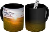 Magische Mok - Foto op Warmte Mok - De zonsopkomst boven de akkers - 350 ML