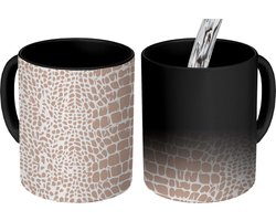 Magische Mok - Foto op Warmte Mokken - Koffiemok - Dierenprint - Slang - Roze - Magic Mok - Beker - 350 ML - Theemok - Goedkope kadootjes