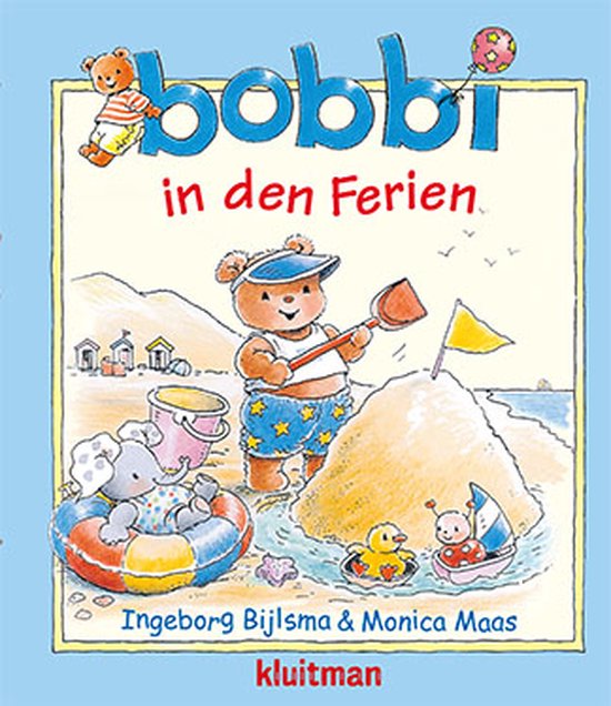 Bobbi in de zomer op het strand, hij bouwt een zandkasteel met schep en bal. Andere dieren spelen mee.