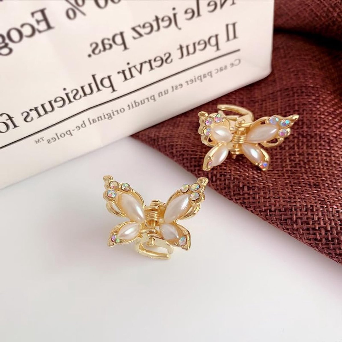 Set van 2 Gouden Mini Vlinder Haarspeldjes - Elegante Metaaldecoratie voor Dames en Meisjes