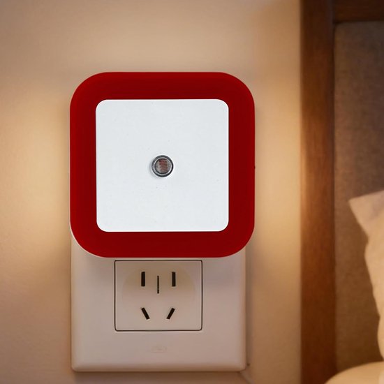 Nachtlampjes voor Stopcontact - Inbouwlamp Sensor - Veilige Nachten - Dynamische Kleurvariaties - 4 x 7 x 4 cm - Rood — afbeelding 3