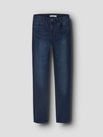 Donkerblauwe skinny jeans van Name It, recht op de foto.