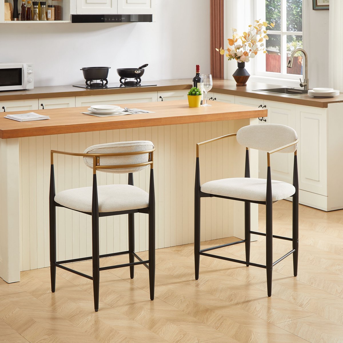MODENUIT Barstoel - Set Van 2 Met Armleuningen En Verstelbare Voetdoppen - Voor Keukeneiland En Bar - Stof Beige Beige + Zwart