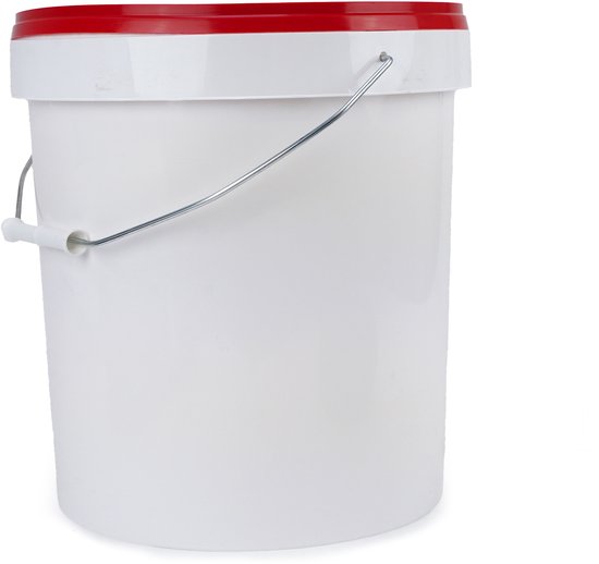 Witte emmer met rood deksel en metalen handvat, recht van voren.