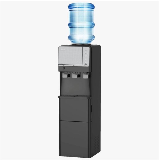 Zwarte waterdispenser met een waterfles, zilverkleurig paneel met knoppen en drie kraantjes.
