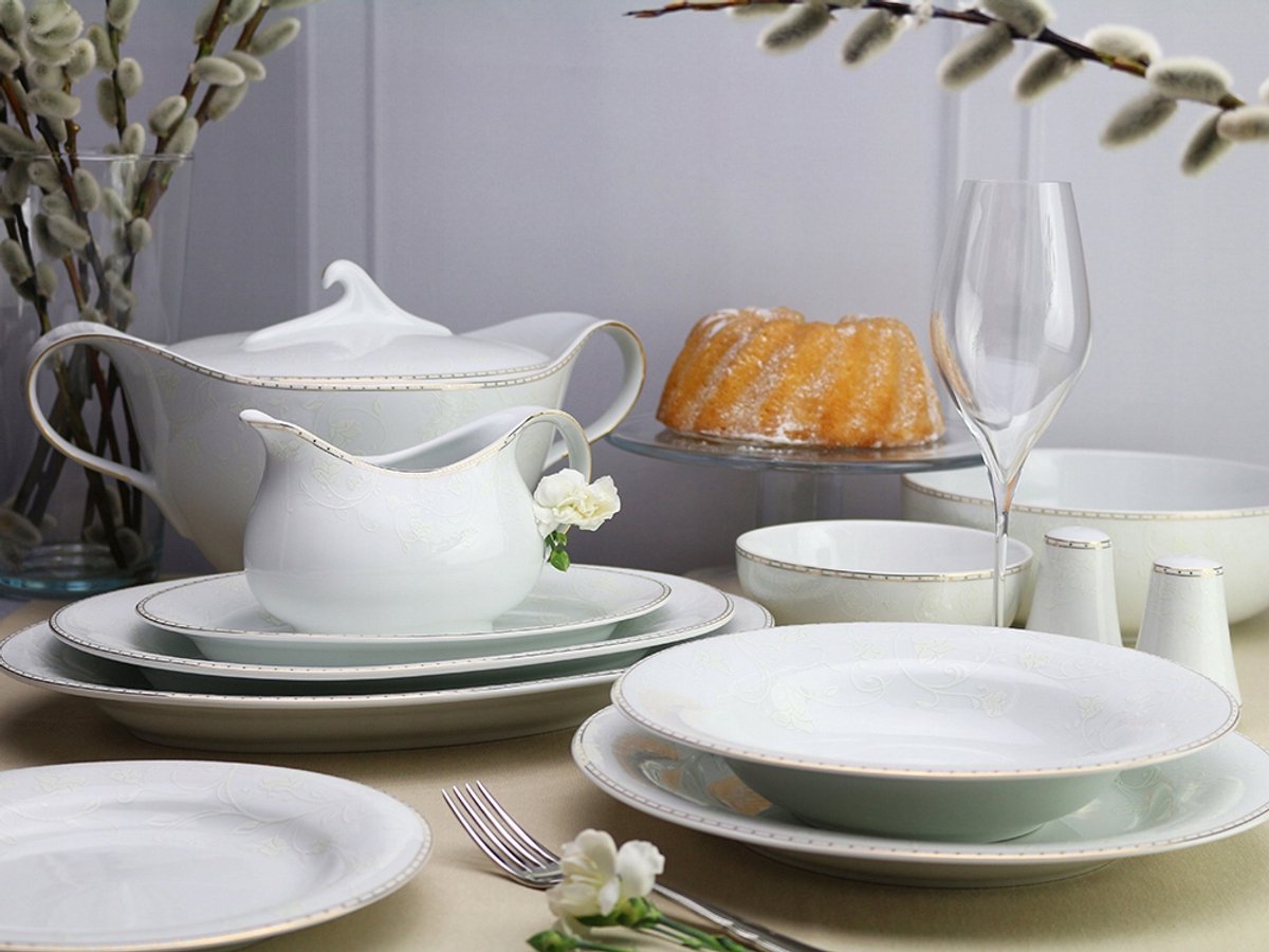 Bogucice Julia Gold Plus Servies voor 12 Personen (45 Delen)