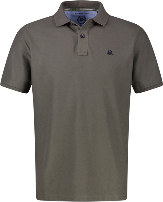 Donkergrijs poloshirt met korte mouwen en navy logo, neutrale achtergrond.