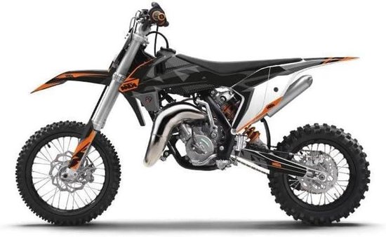Moto cross KTM noire avec accents orange et graphismes audacieux. Tuyau d'échappement et moteur argentés.