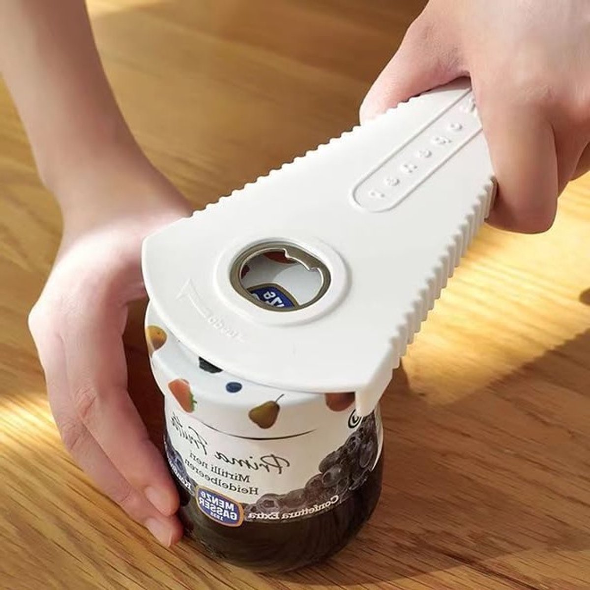 Multifunctionele Flesopener voor Bier en Blikjes - Handige Keukenaccessoire in Wit