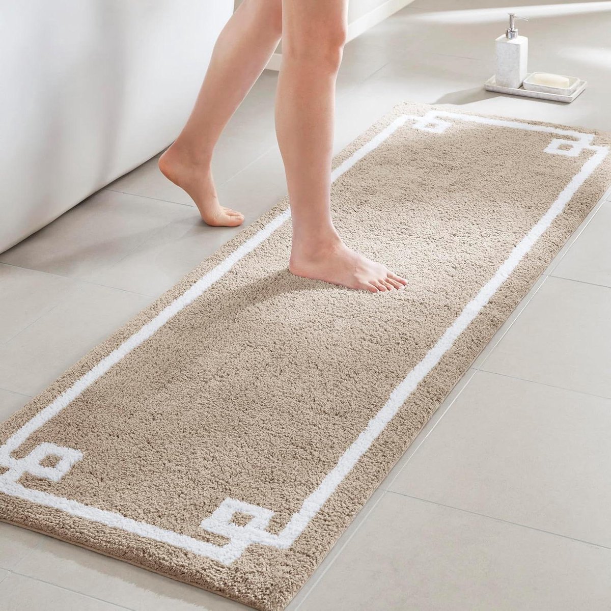 Badmat Katoen - Badkamerkleed Vloerkleed - Voeten Drogen - Getuft Ontwerp - 61 x 183 cm - taupe