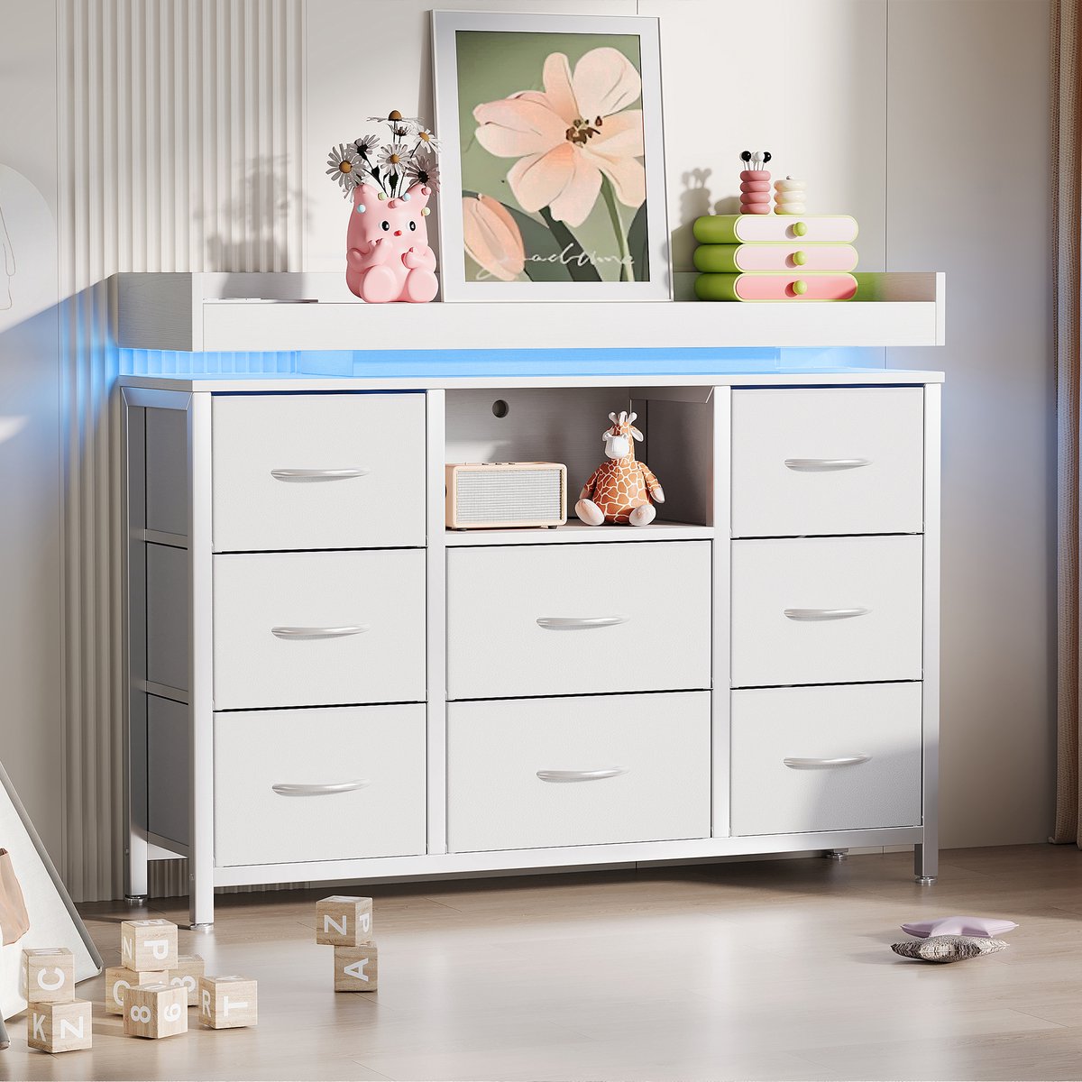 Ladekast met 8 lades, Opbergkast met LED-Verlichting en Oplaadstation – Smalle Stoffcommode voor Woonkamer Slaapkamer Hal 108x30x82 cm, Wit