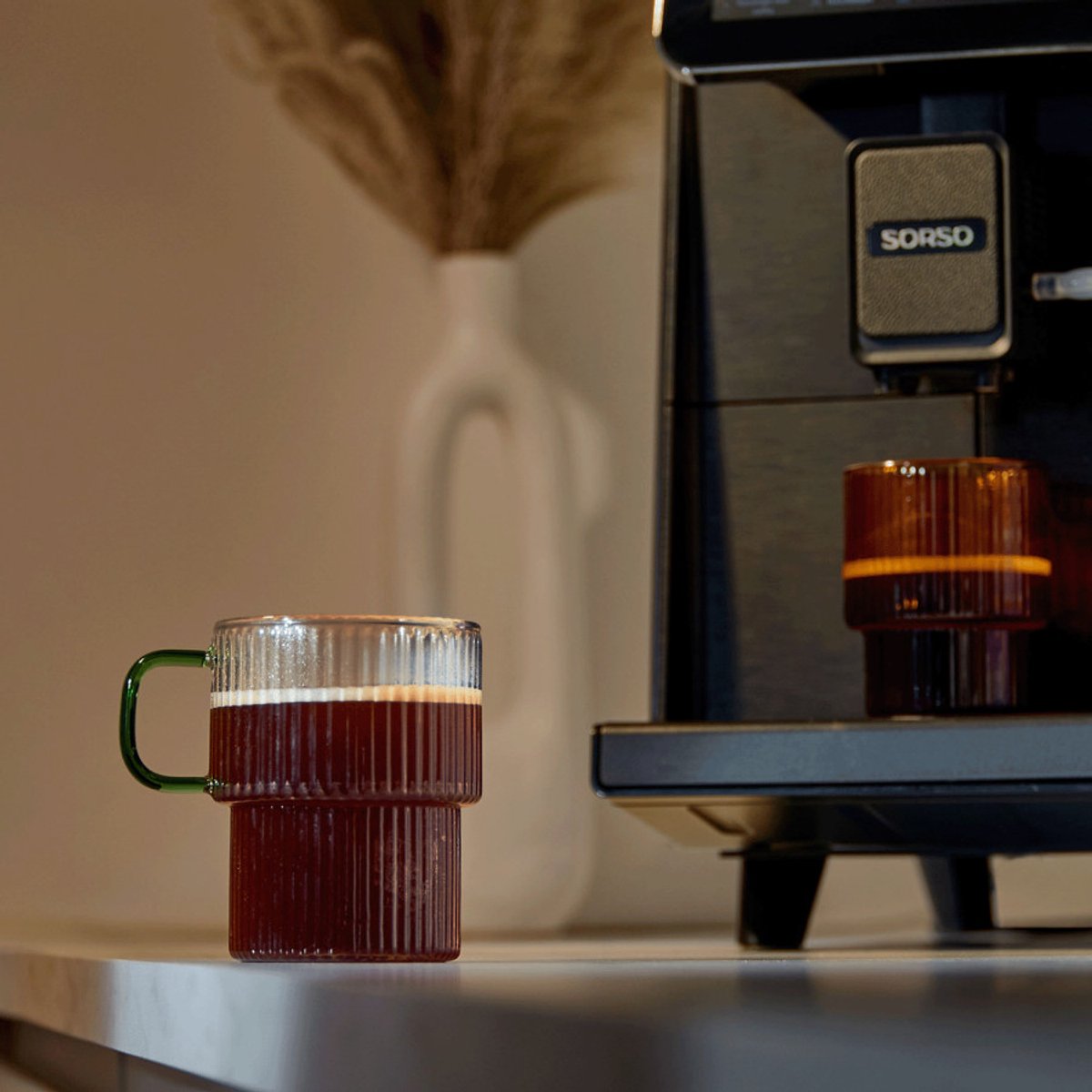 Gegroefd latte glas met groen oor CHiATO, 300 ml – Transparant