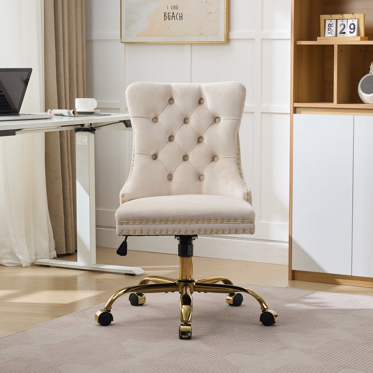 Moderne bureaustoel met fluwelen bekleding, gecapitonneerde details en gouden metalen voet, verstelbare draaibare bureaustoel (beige), DE1923BG