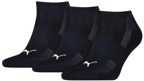 Drie paar donkerblauwe enkelsokken van Puma met witte logo's en mesh panelen.