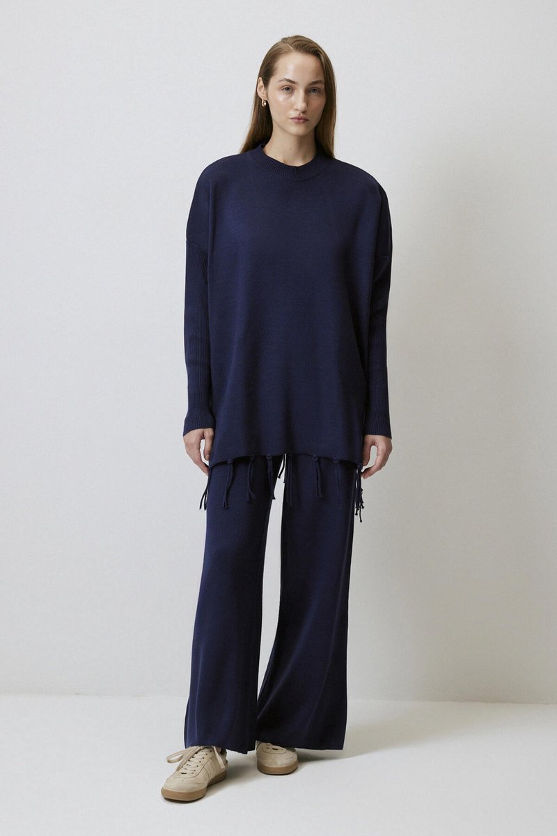 Touché Privé - Gebreide set van trui en broek met franjes - Marine - Dames