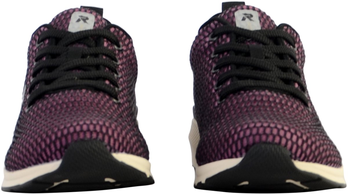 Sneakers met veters