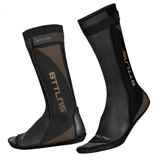 BTTLNS Neopreen zwemsokken - Zwemsokken - Neopreen zwemsokken unisex - 2mm neopreen - Beschermd tegen ijskoude en ruwe omstandigheden - Caerus 1.0 - Goud - L (42-44)