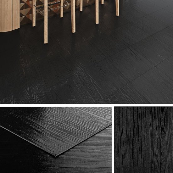 Zwarte PVC vloertegels met houtnerf in een keuken met houten krukken en een detailopname van de textuur.