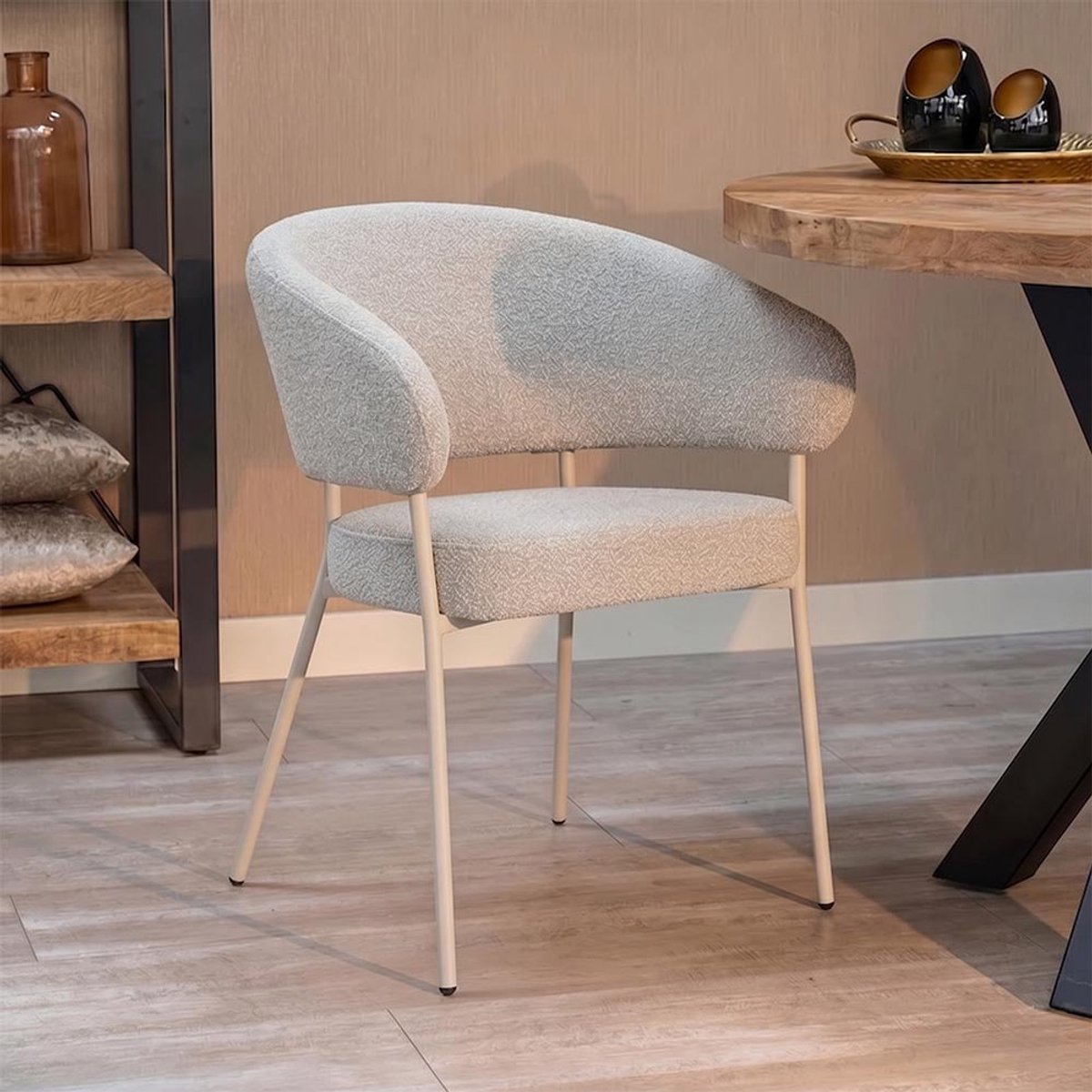 Eetkamerstoel Japandi Brest Lichtgrijs met beige onderstel Mahom