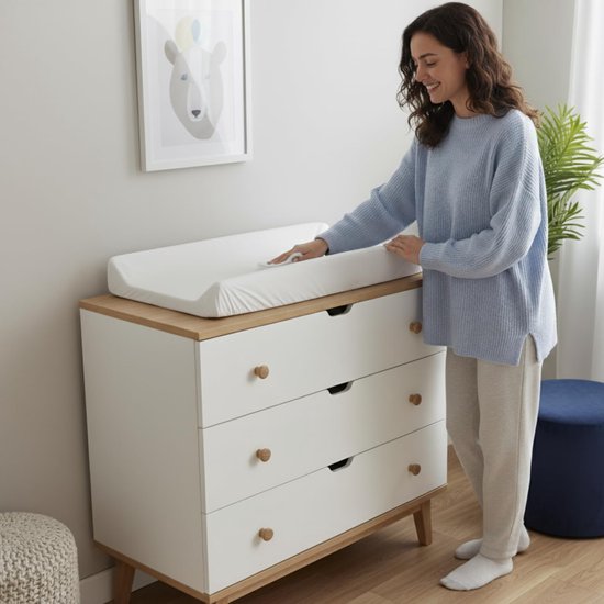 Aankleedkussen - Babyverzorging - Veilig verschonen - Afwasbaar PVC - 70x47 cm - Grijs met dieren — afbeelding 3