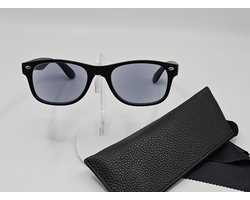 Zonnebril +2.0 unisex bril op sterkte met etui en doekje, getinte zwarte zonbeschermingsbril glaasjes +2,0 / zonnebril lenzen, unisex zwarte mat montuur / READING SUNGLASSES / lunette de lecture / Aland optiek / 103 SUN DISPLAY